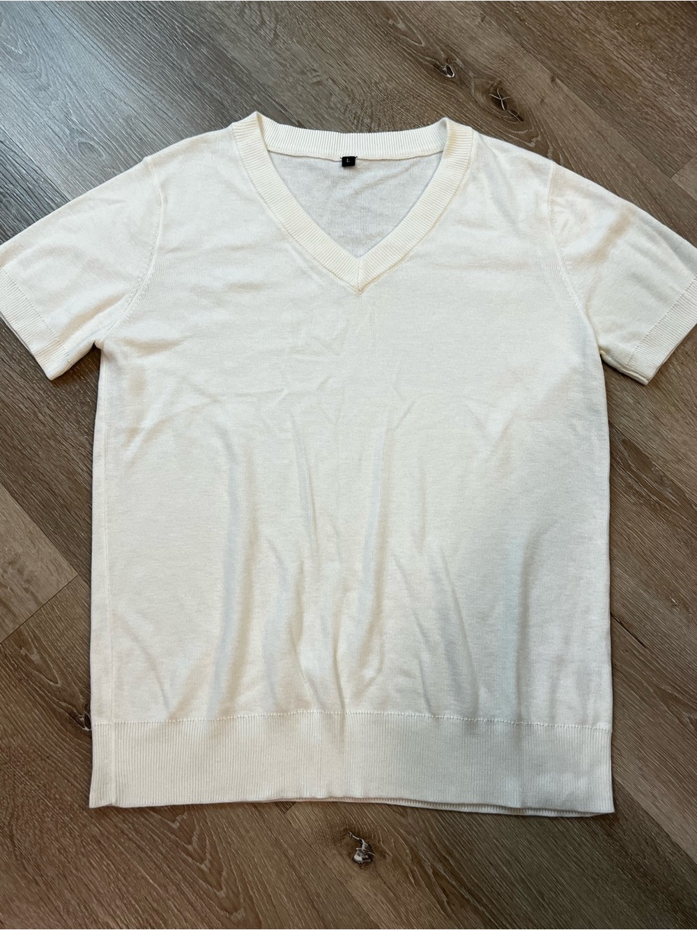 Women's Short-Sleeve V-Neck Sweater in Cream